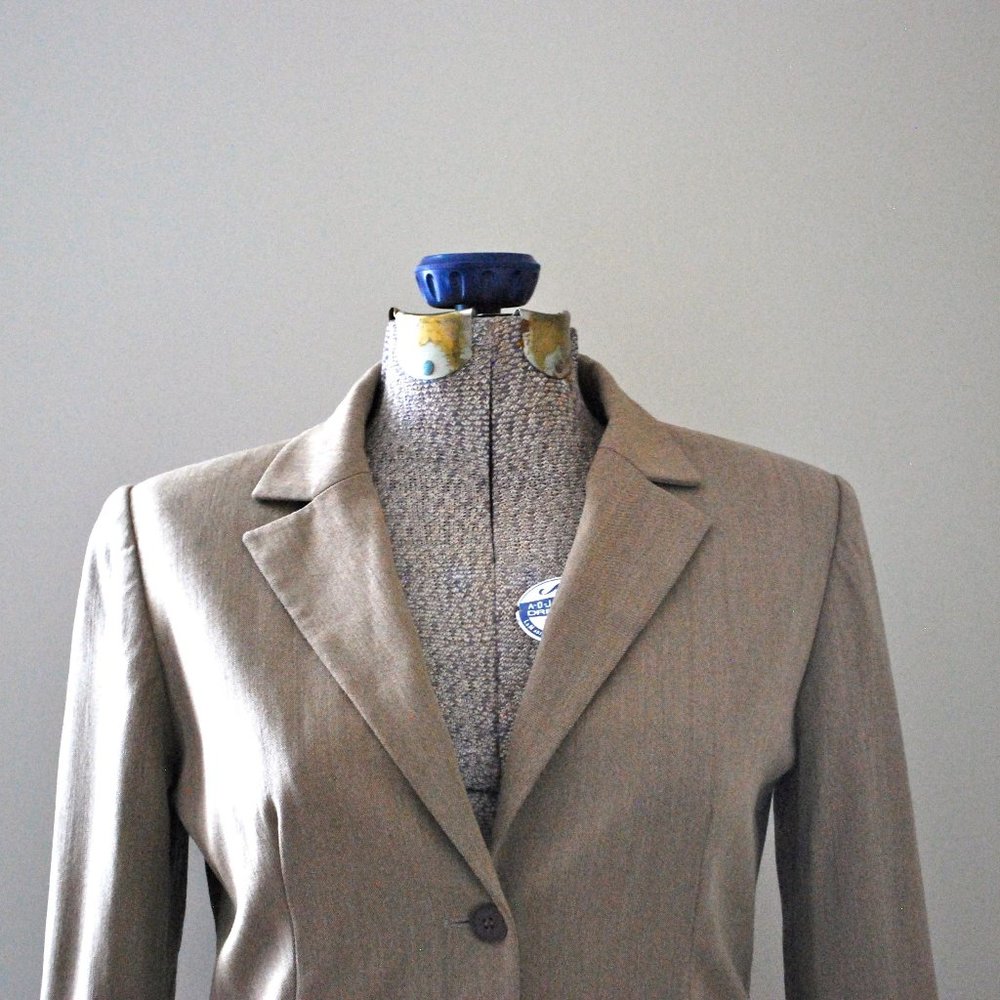 Vintage Tan Teenflo Wool Blazer (Size 6)